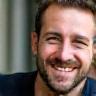 Portrait souriant de Guillaume Morel